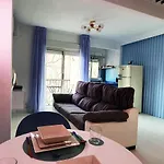 Memphis design apartment