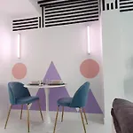 Memphis design apartment