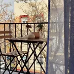 Memphis design apartment