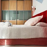 Memphis design apartment