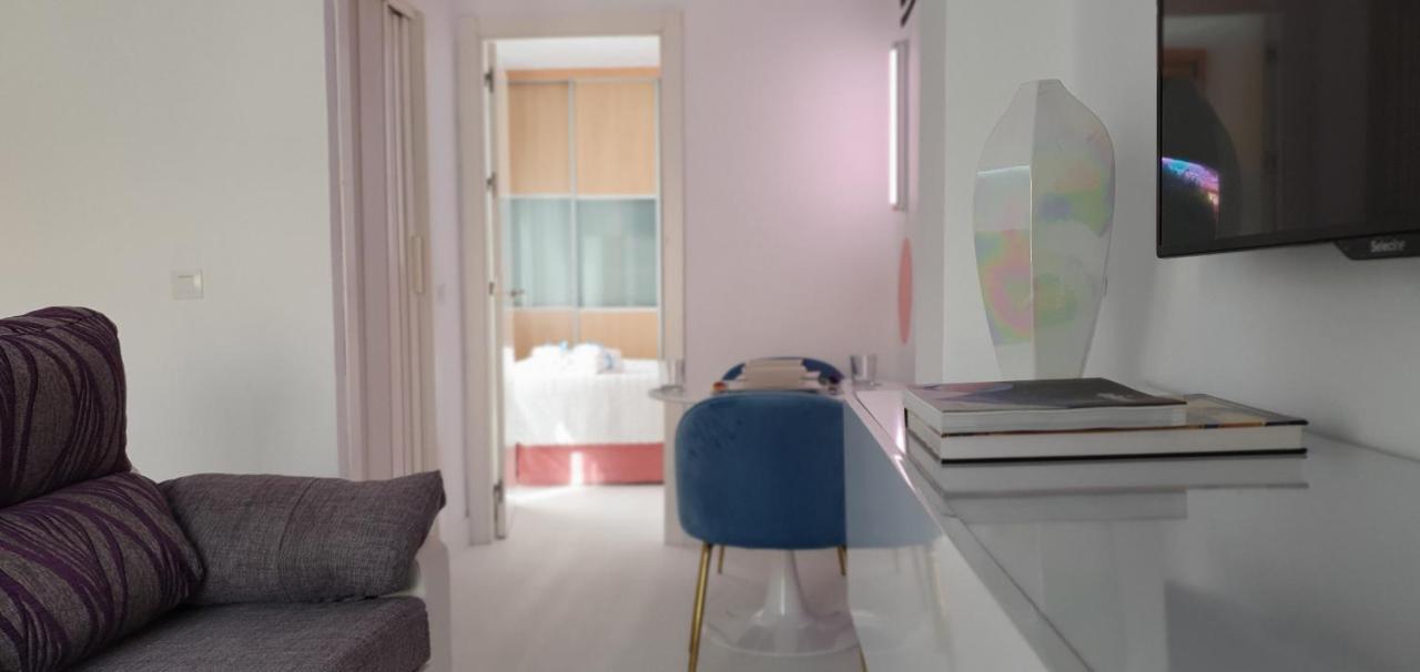 Apartment Memphis Design Seville