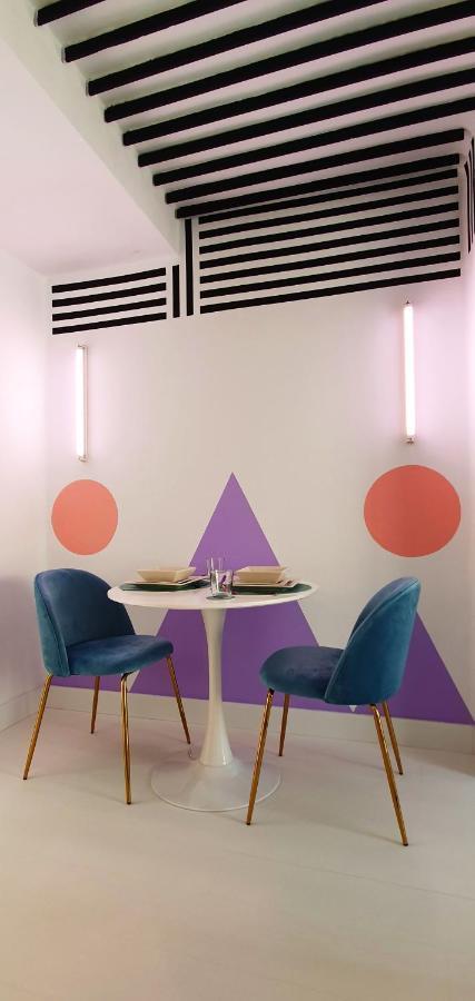 Memphis Design Apartment Seville